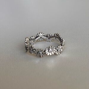 NWOT REAL PANDORA Silver Floral Daisies Ring, Size 8
